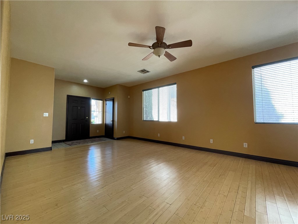 306 Winery Ridge Street Property Photo 17