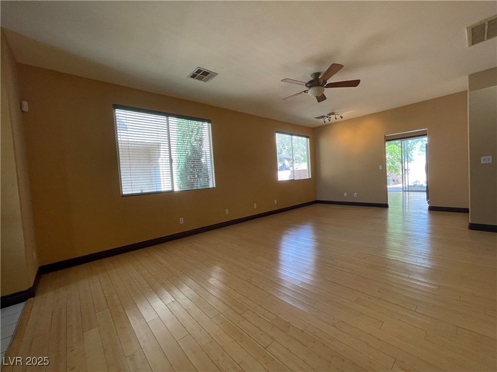306 Winery Ridge Street Property Photo 18