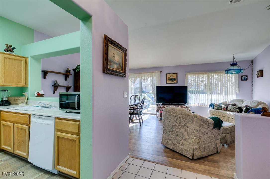 2091 Poppywood Avenue Property Photo 4