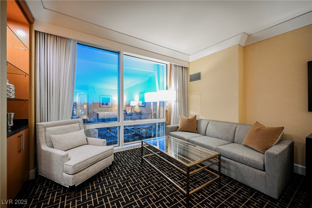 2000 Fashion Show Drive 5428 Property Photo 5