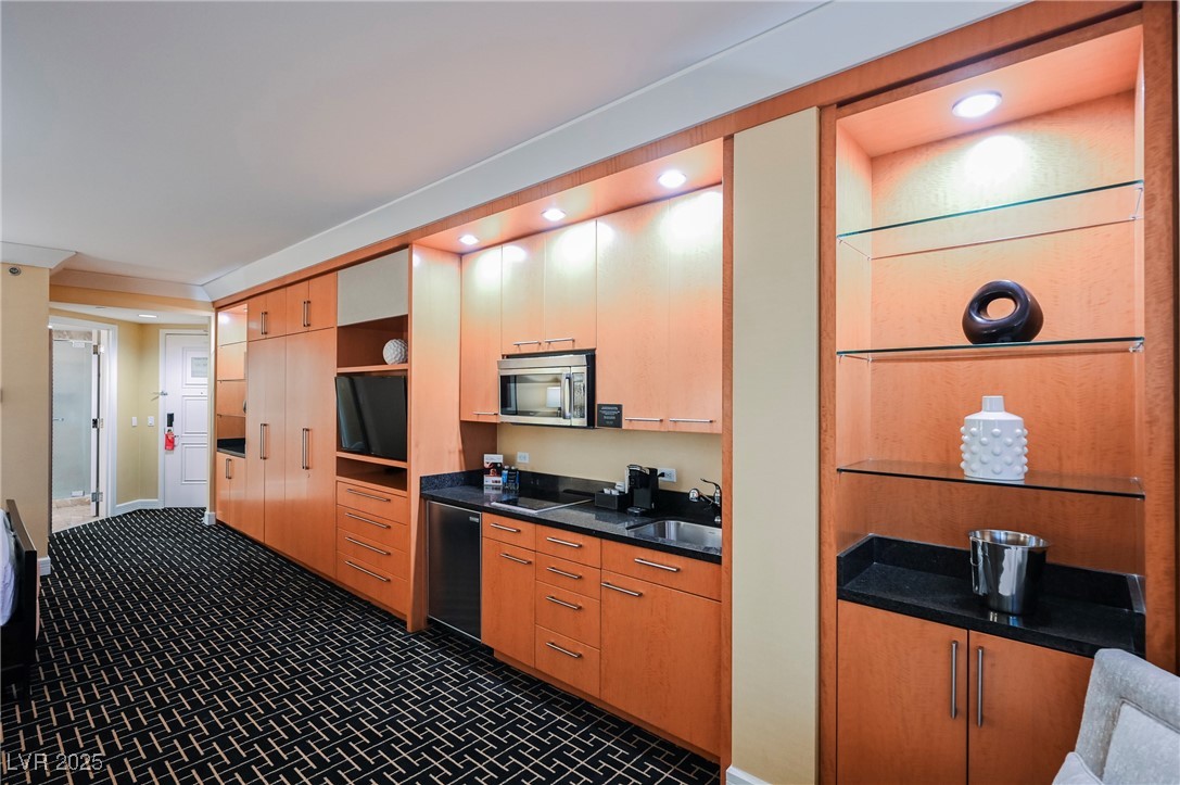 2000 Fashion Show Drive 5428 Property Photo 13