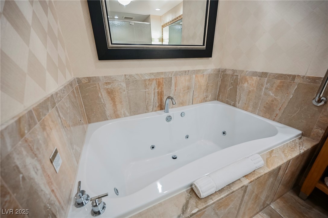 2000 Fashion Show Drive 5428 Property Photo 29