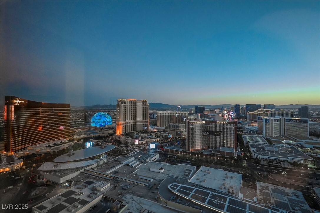 2000 Fashion Show Drive 5428 Property Photo 38