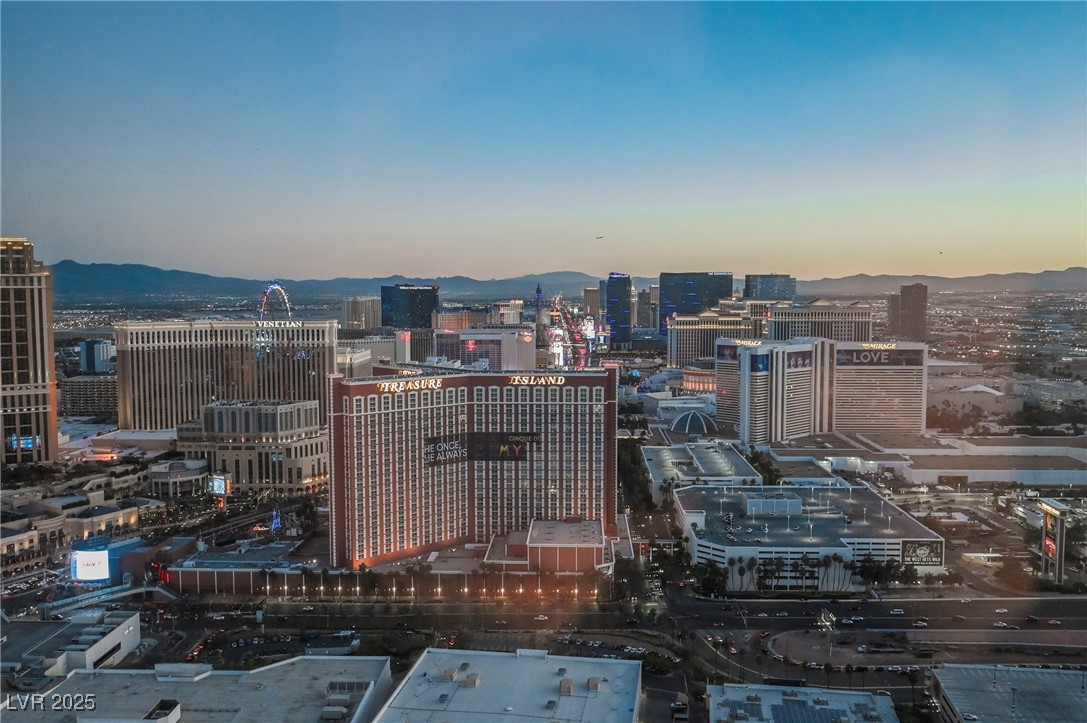 2000 Fashion Show Drive 5428 Property Photo 39