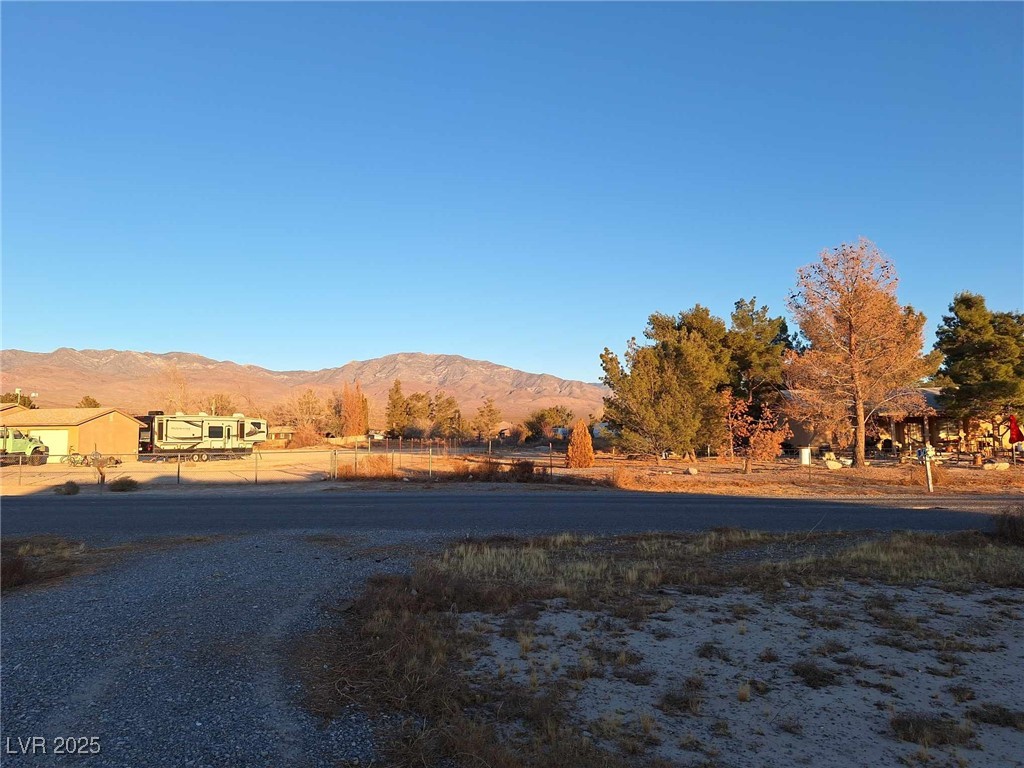 5610 Tecopa Street Property Photo 34