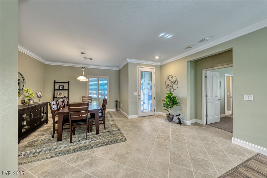 2373 Rosendale Village Avenue Property Photo 7