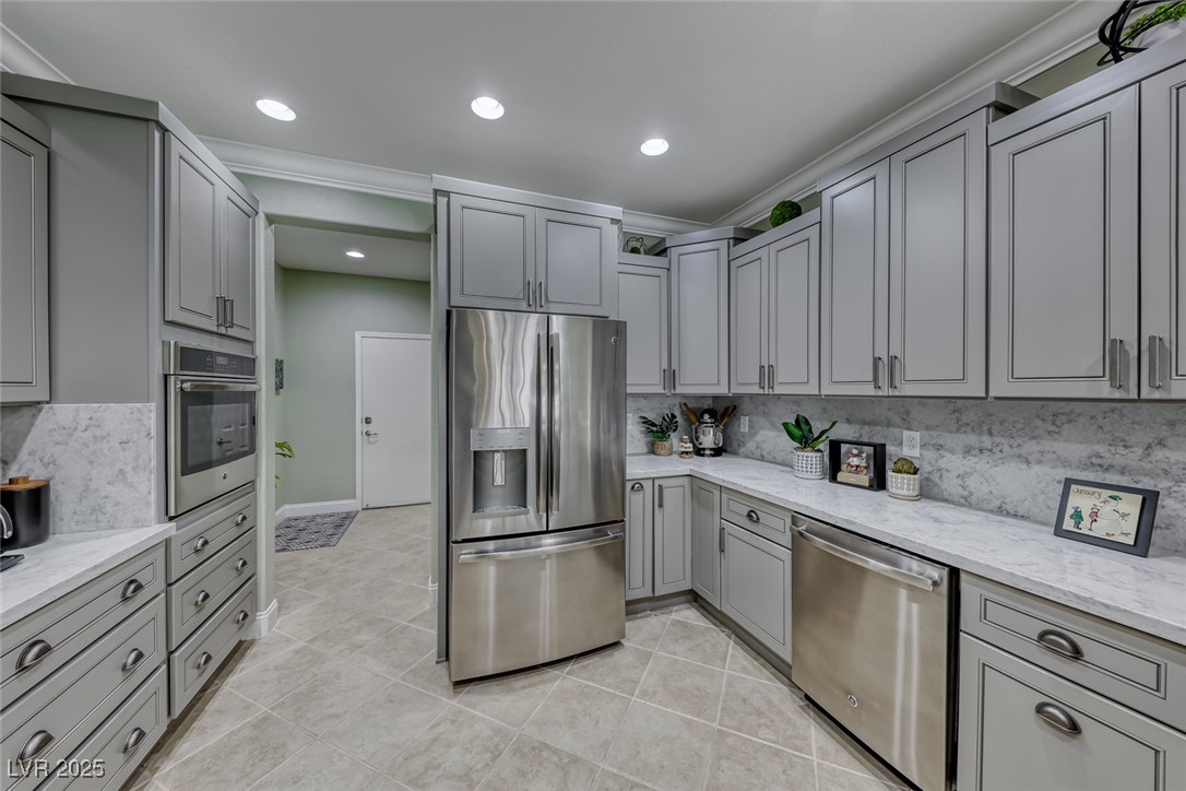 2373 Rosendale Village Avenue Property Photo 15
