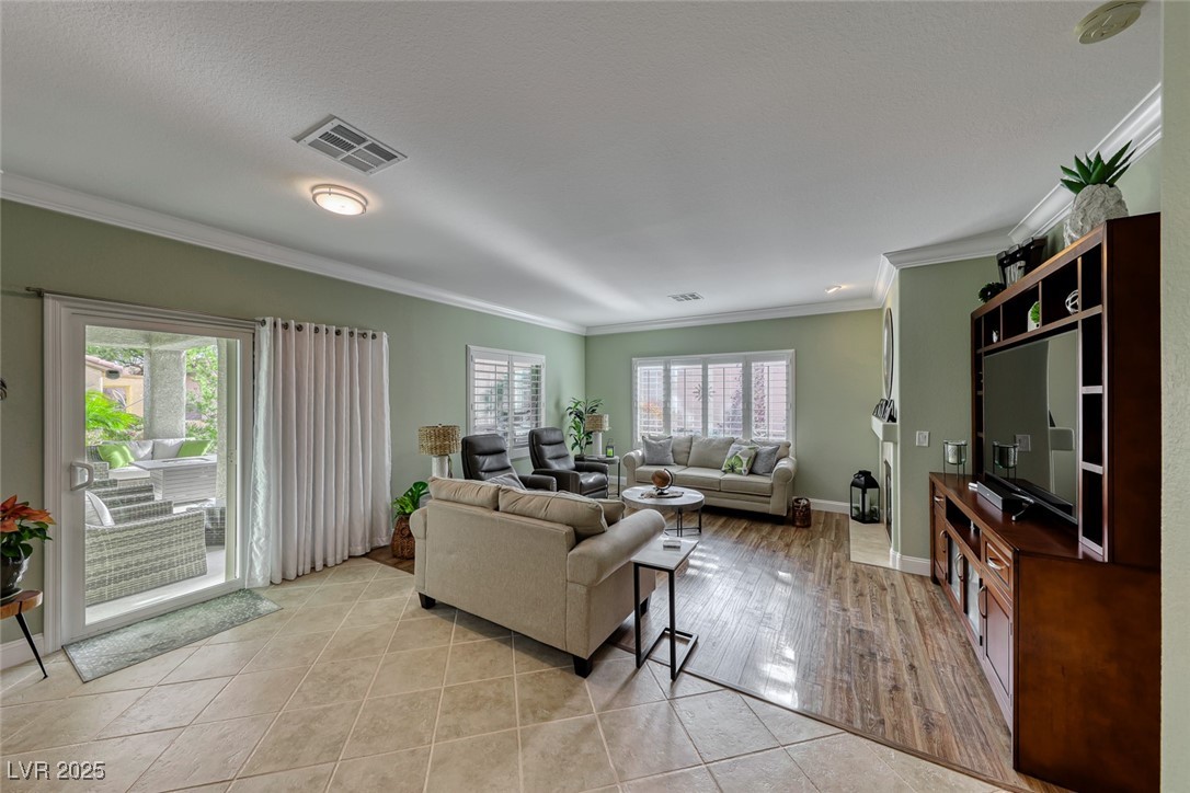 2373 Rosendale Village Avenue Property Photo 18