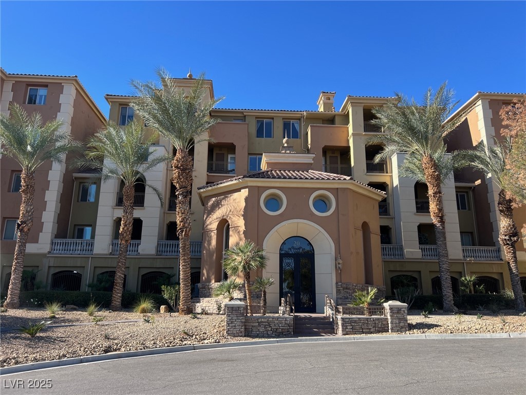 20 Via Mantova 401 Property Photo 1