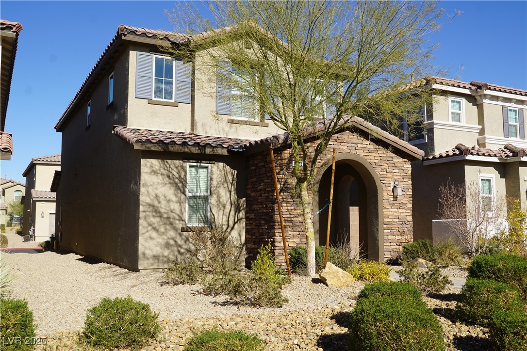 1023 Desert Dome Avenue Property Photo 4