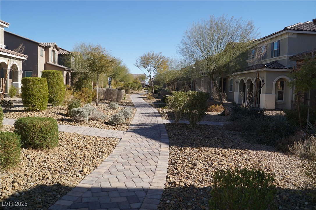 1023 Desert Dome Avenue Property Photo 5