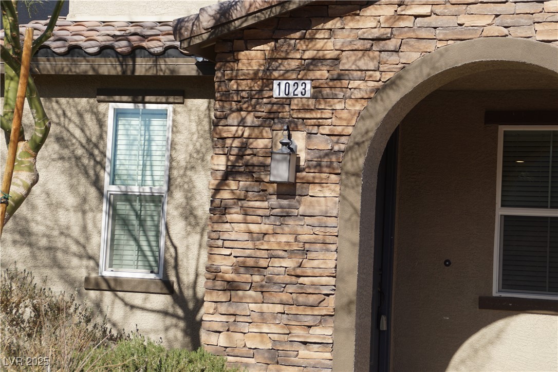 1023 Desert Dome Avenue Property Photo 7