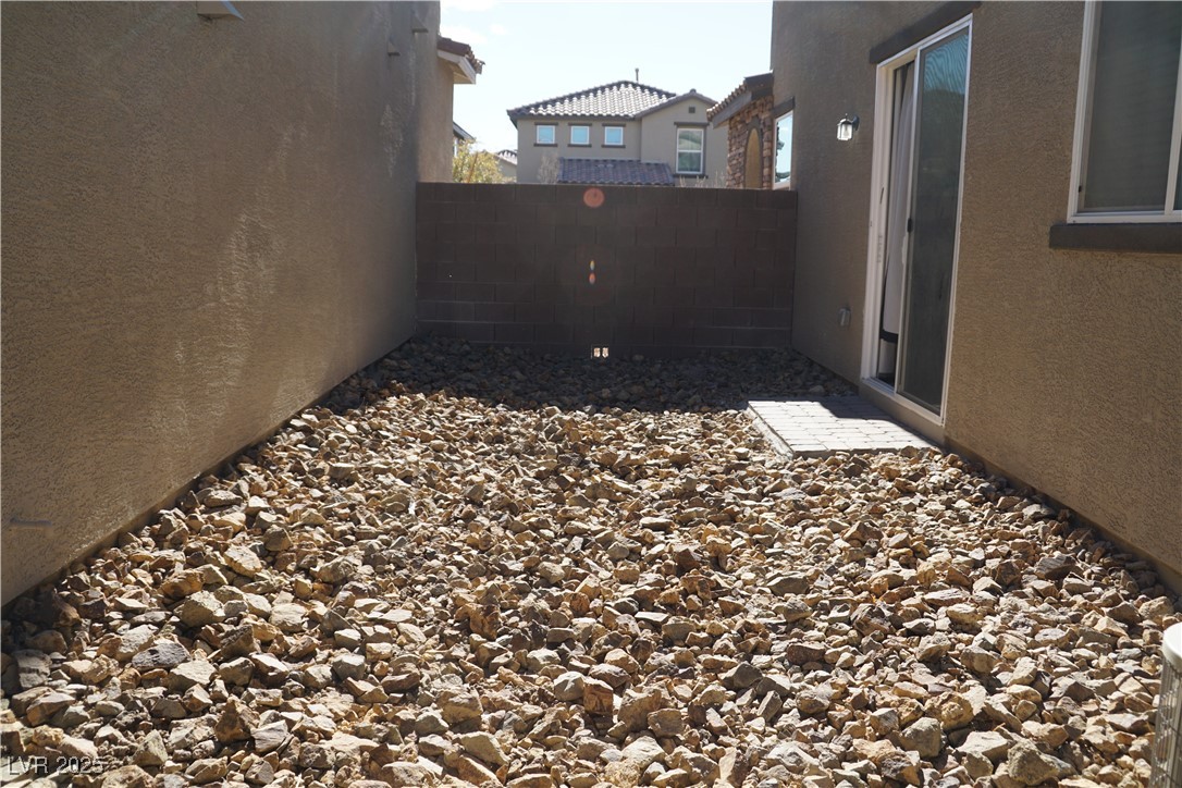 1023 Desert Dome Avenue Property Photo 9