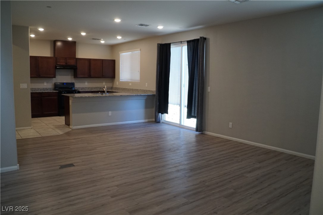 1023 Desert Dome Avenue Property Photo 10
