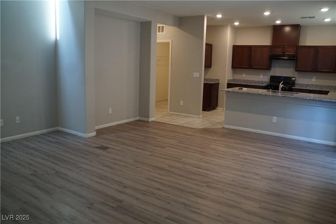 1023 Desert Dome Avenue Property Photo 20