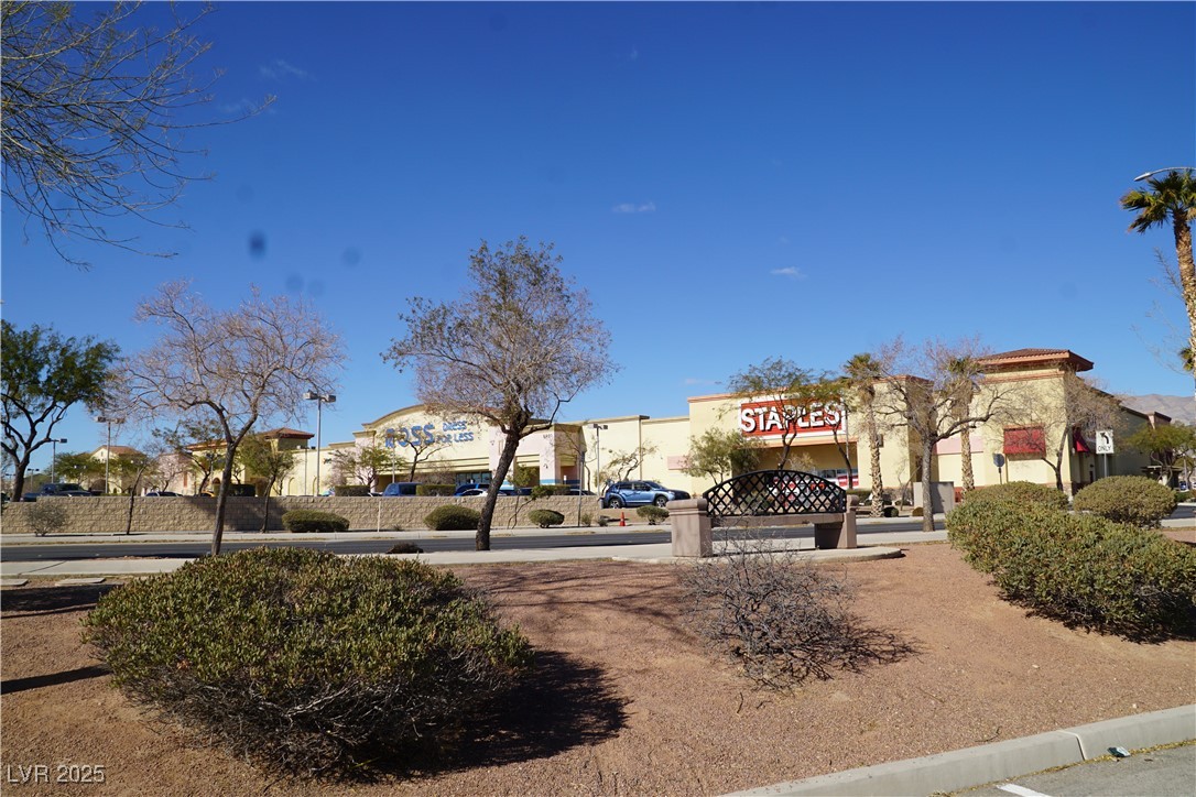 1023 Desert Dome Avenue Property Photo 43