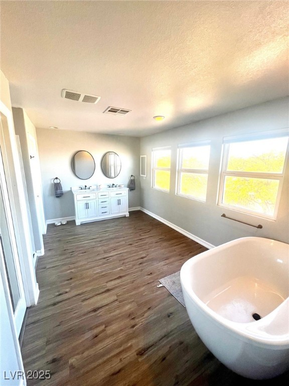 7458 Mezzanine View Avenue Property Photo 22