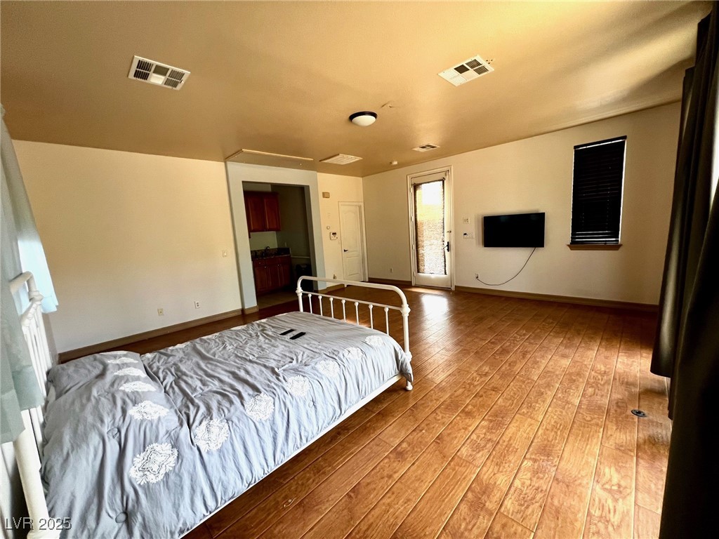 7458 Mezzanine View Avenue Property Photo 26