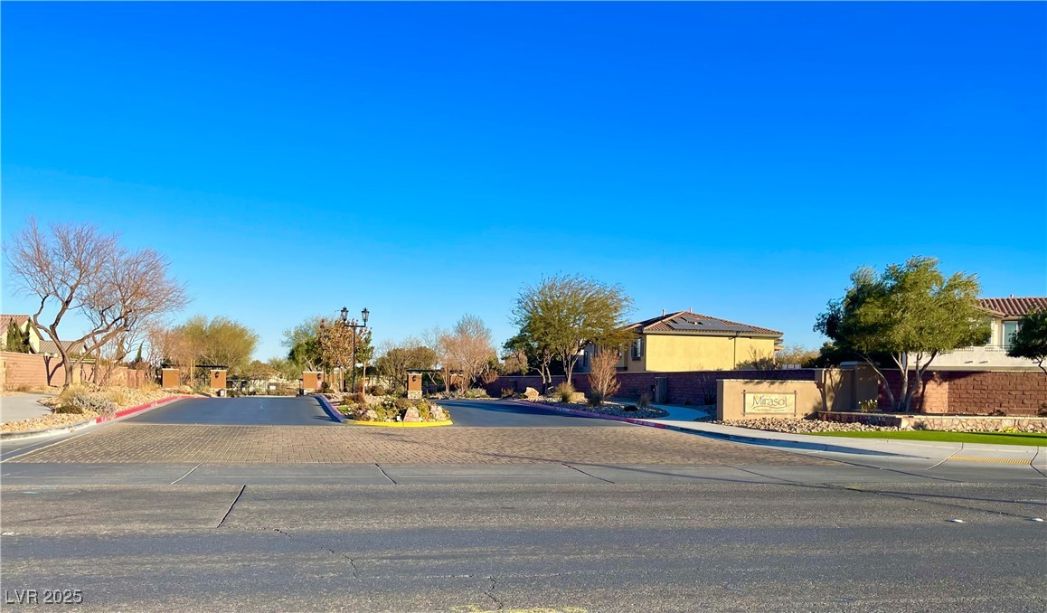 10328 Planter Box Street Property Photo 24
