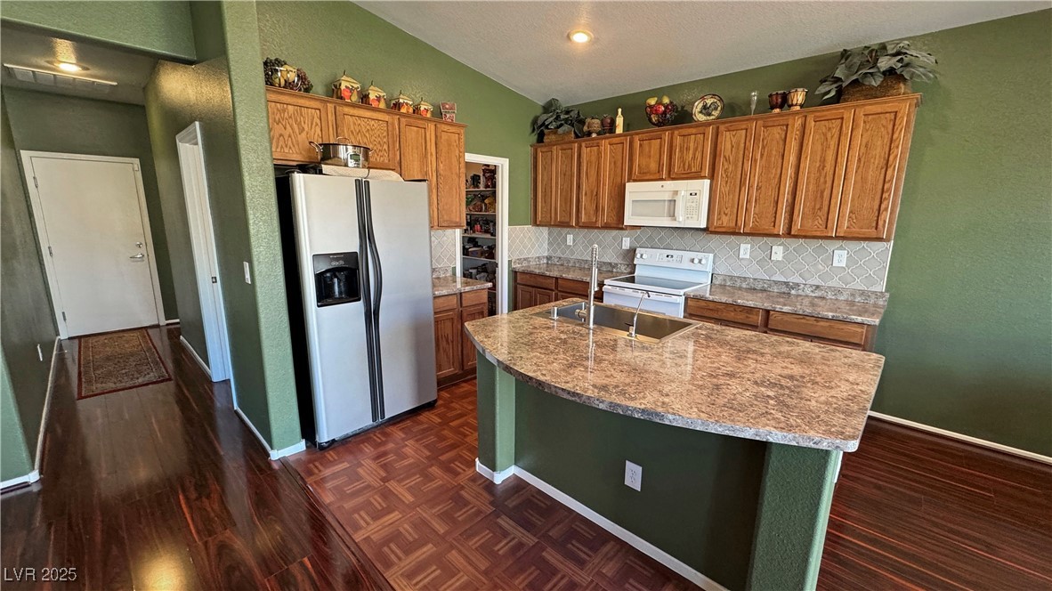 2558 Sparrow Way Property Photo 12