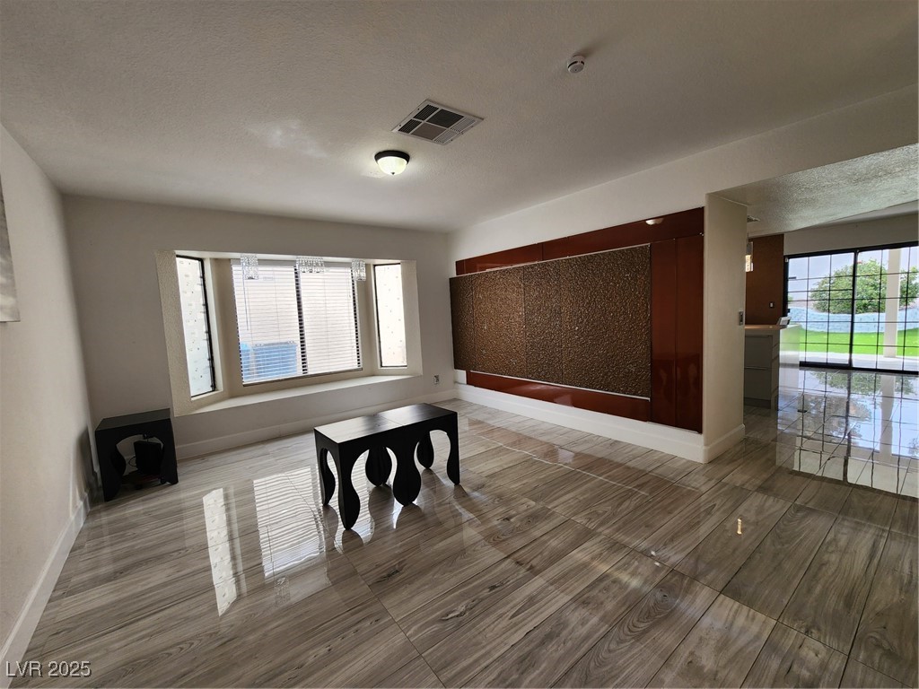 2257 Chatfield Drive Property Photo 4