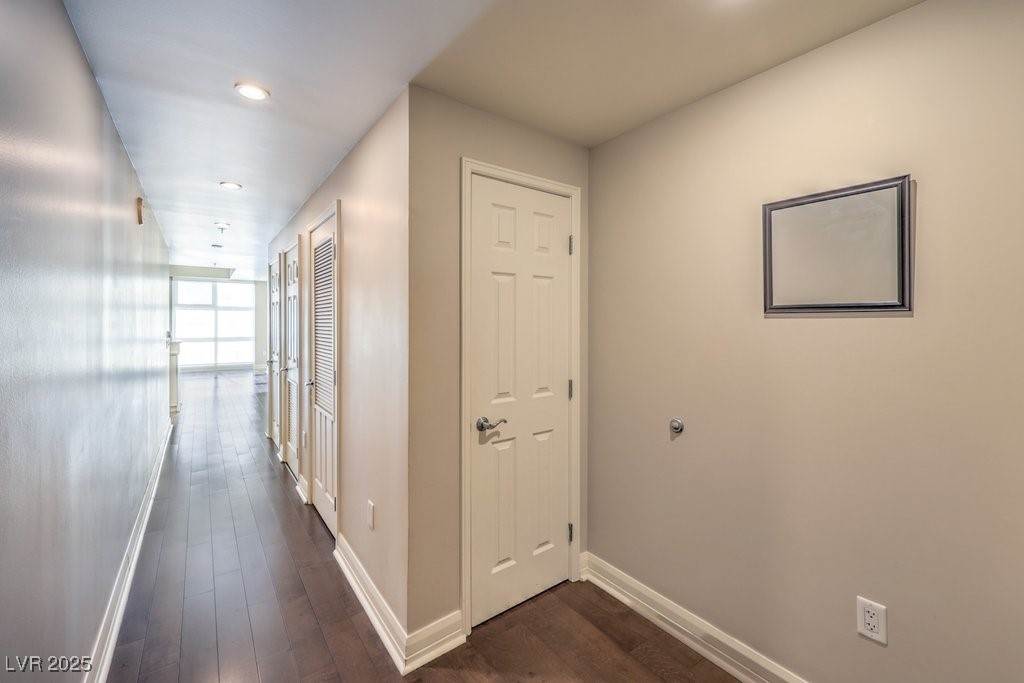 150 Las Vegas Boulevard 810 Property Photo 5