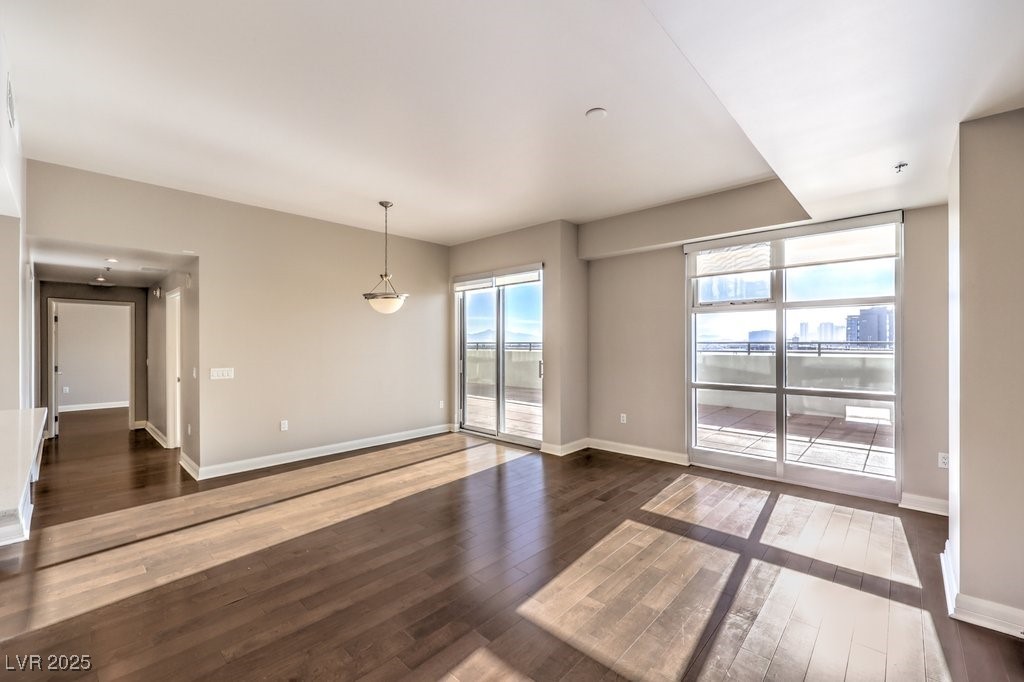 150 Las Vegas Boulevard 810 Property Photo 11
