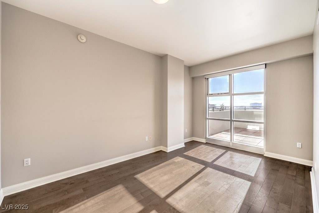 150 Las Vegas Boulevard 810 Property Photo 14