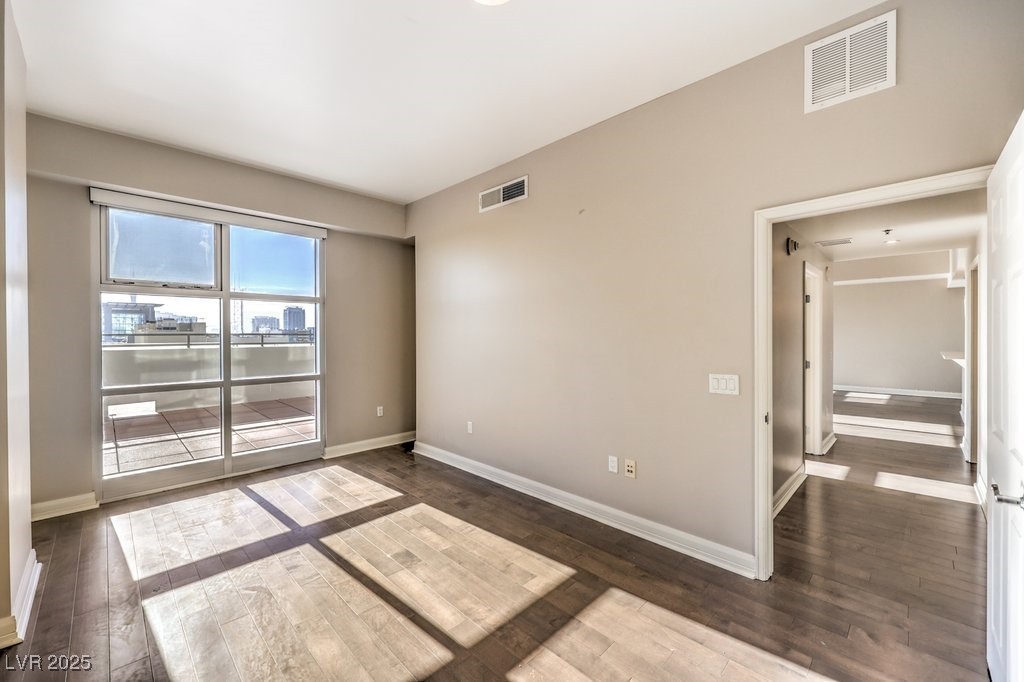 150 Las Vegas Boulevard 810 Property Photo 15