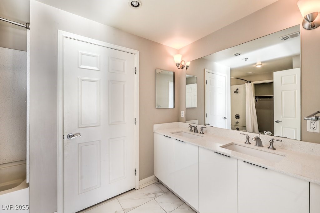 150 Las Vegas Boulevard 810 Property Photo 16