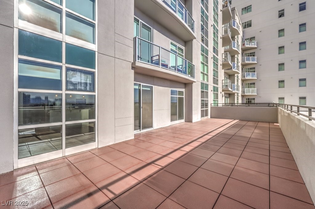 150 Las Vegas Boulevard 810 Property Photo 24