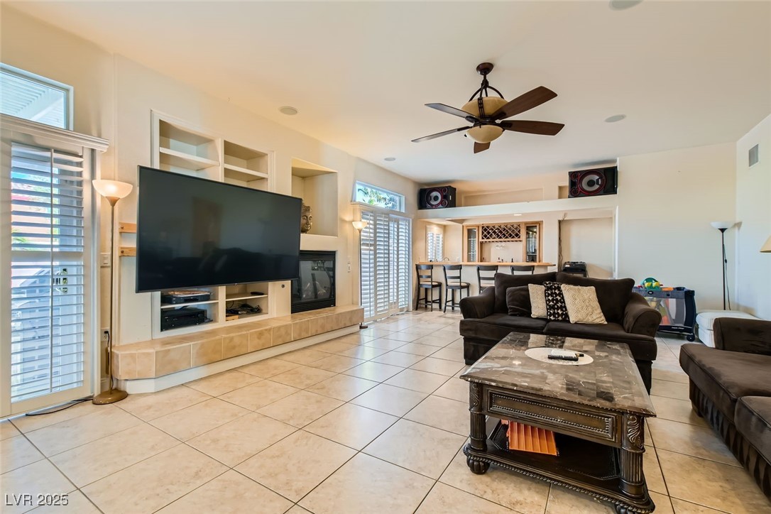 6250 Pale Pavilion Avenue Property Photo 8