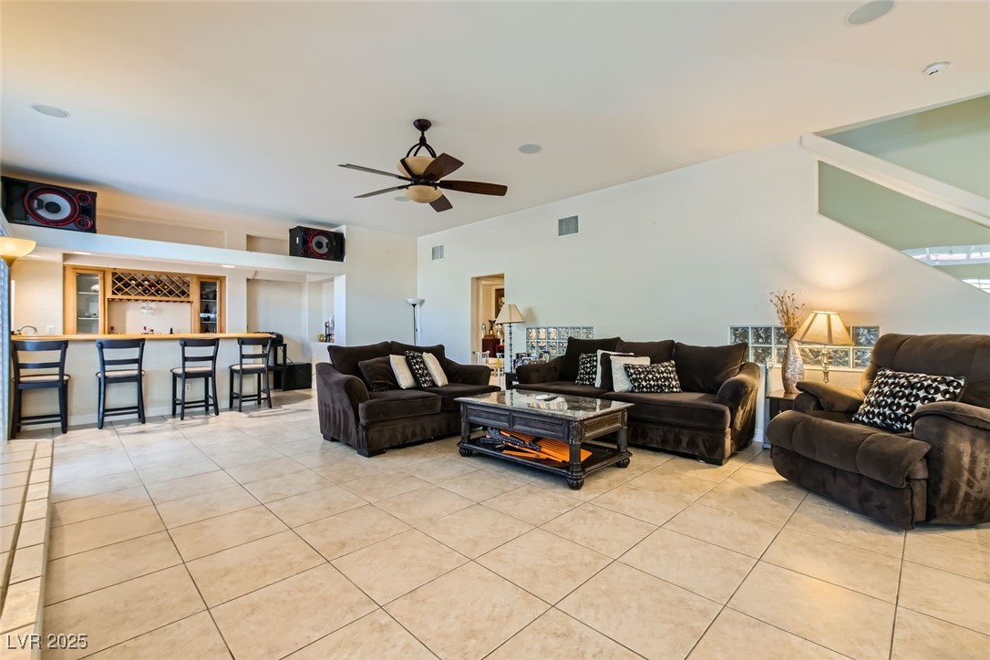 6250 Pale Pavilion Avenue Property Photo 9