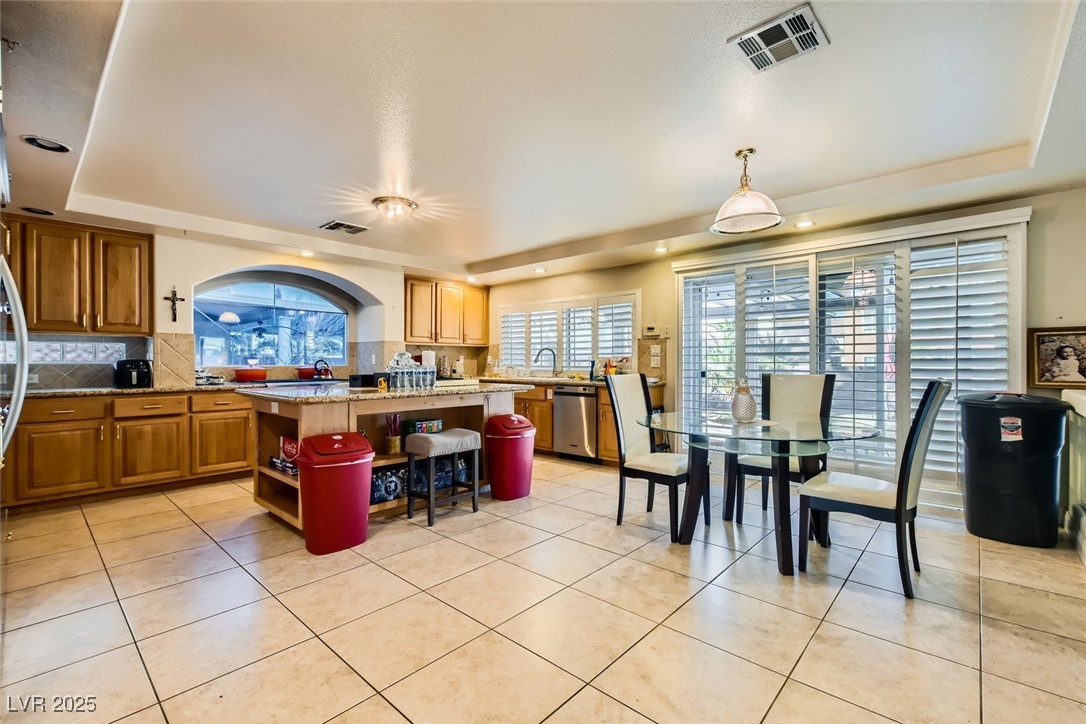 6250 Pale Pavilion Avenue Property Photo 18