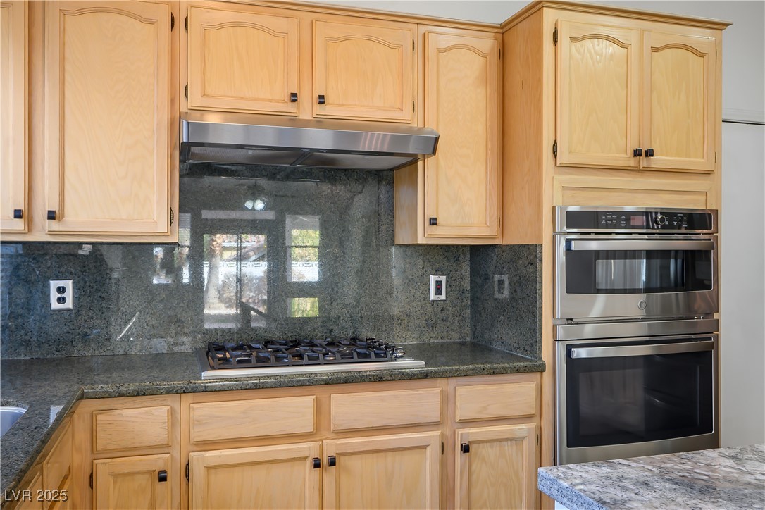 9208 Evergreen Canyon Drive Property Photo 12