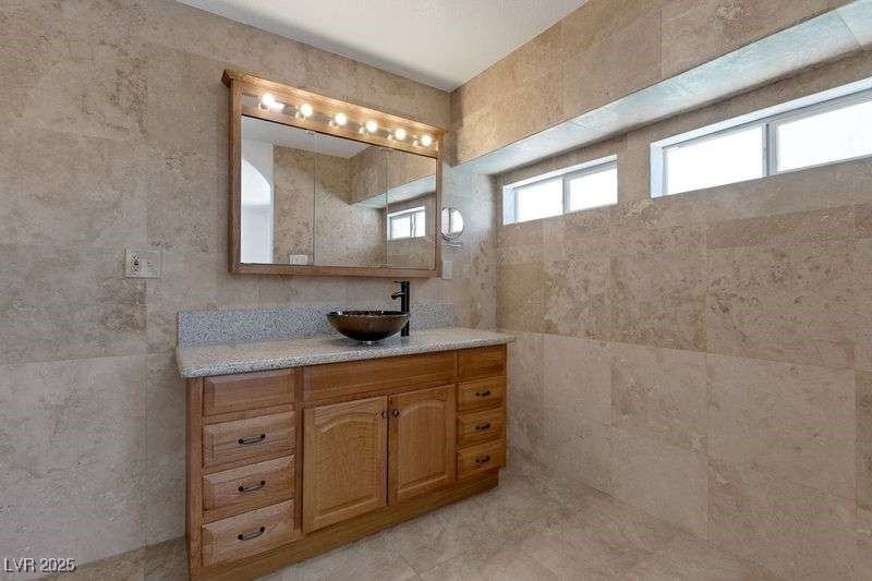 7220 Stormson Drive Property Photo 34
