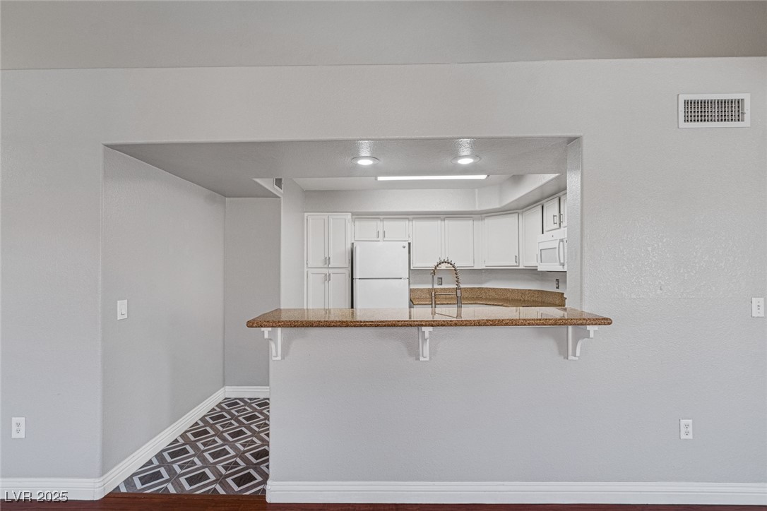 7950 West Flamingo Road 2056 Property Photo 8