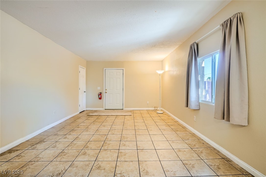 376 North 15th Street Property Photo 10