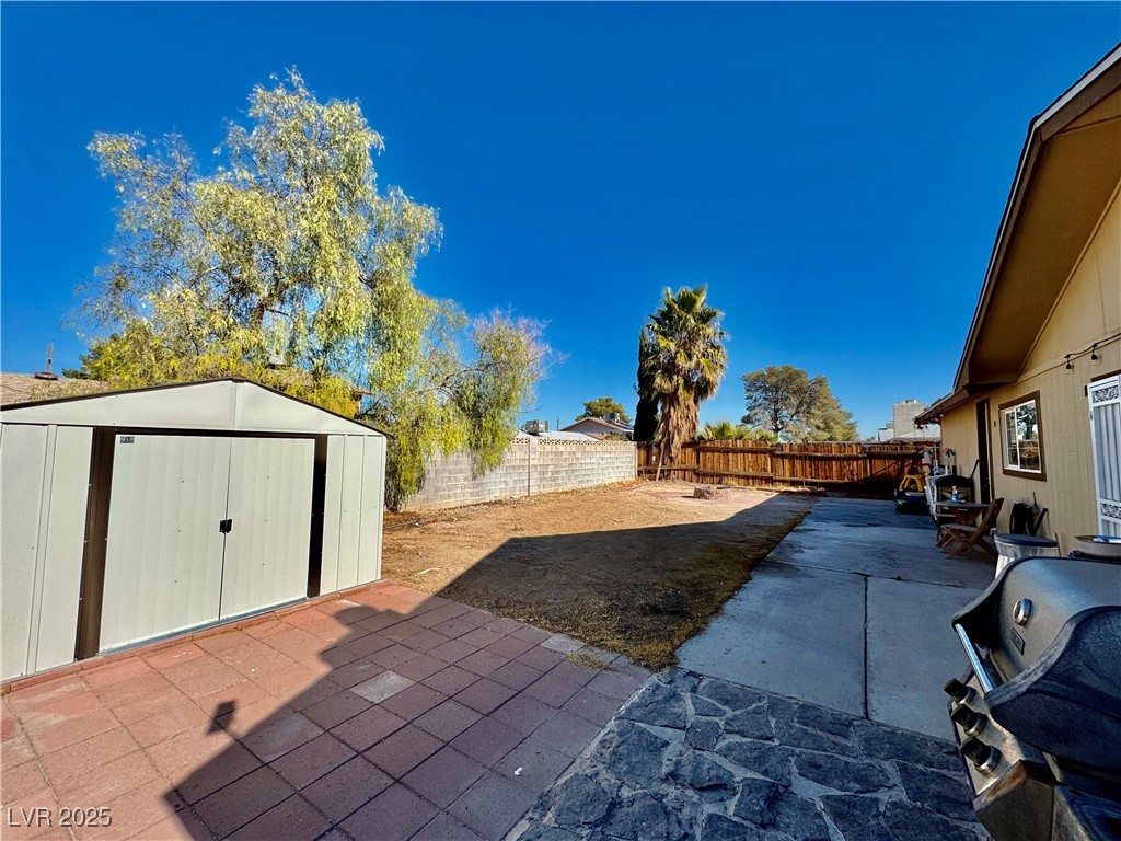 7704 Alina Avenue Property Photo 14