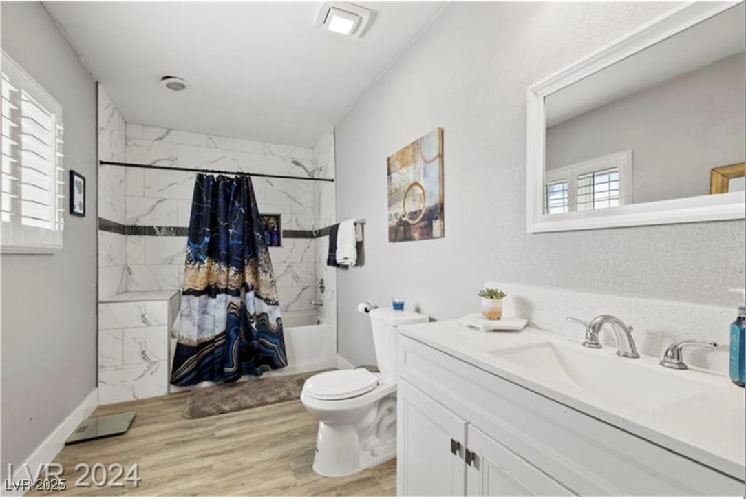 3950 Oakridge Avenue Property Photo 5