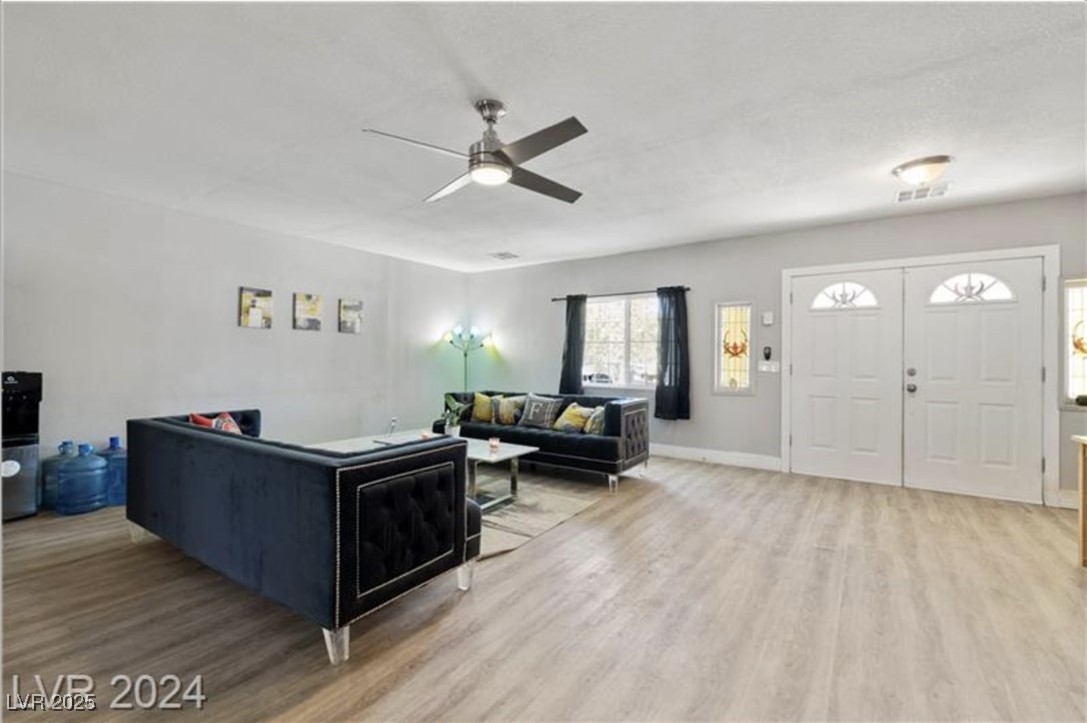 3950 Oakridge Avenue Property Photo 13