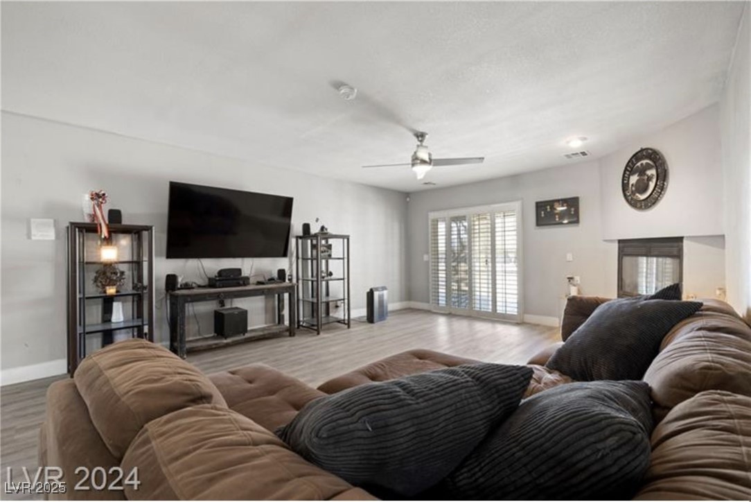 3950 Oakridge Avenue Property Photo 17
