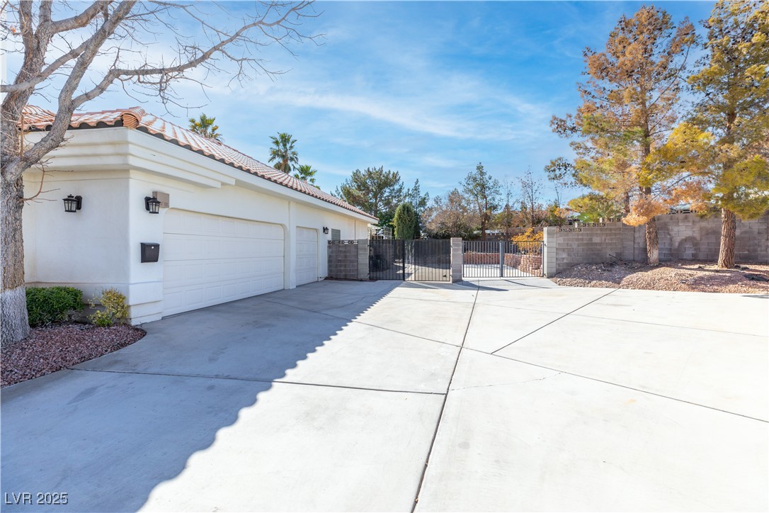 8887 Tierney Court Property Photo 6