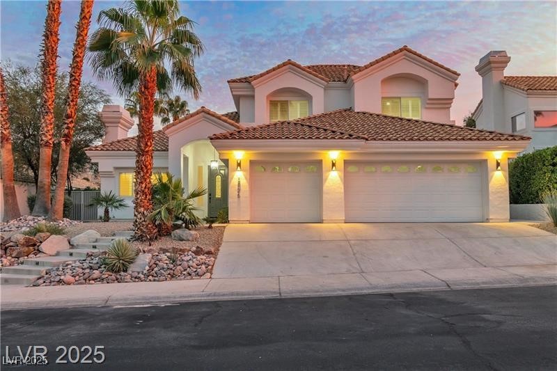 8125 Sunset Cove Drive Property Photo 2