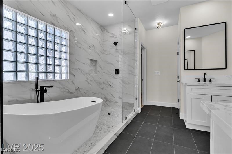 8125 Sunset Cove Drive Property Photo 25
