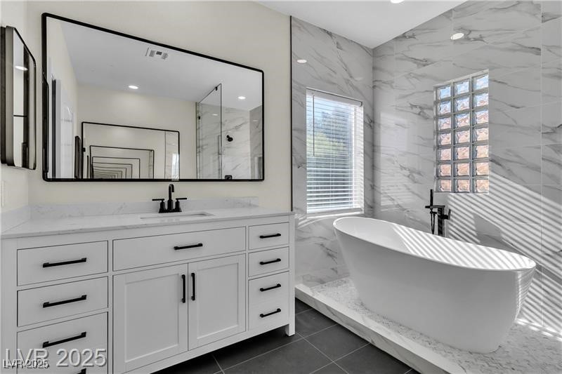 8125 Sunset Cove Drive Property Photo 45