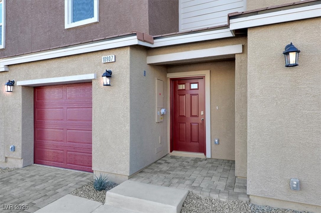 10907 Heatherford Avenue Property Photo 2