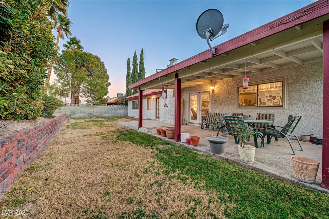 6466 Scotch Pine Circle Property Photo 6
