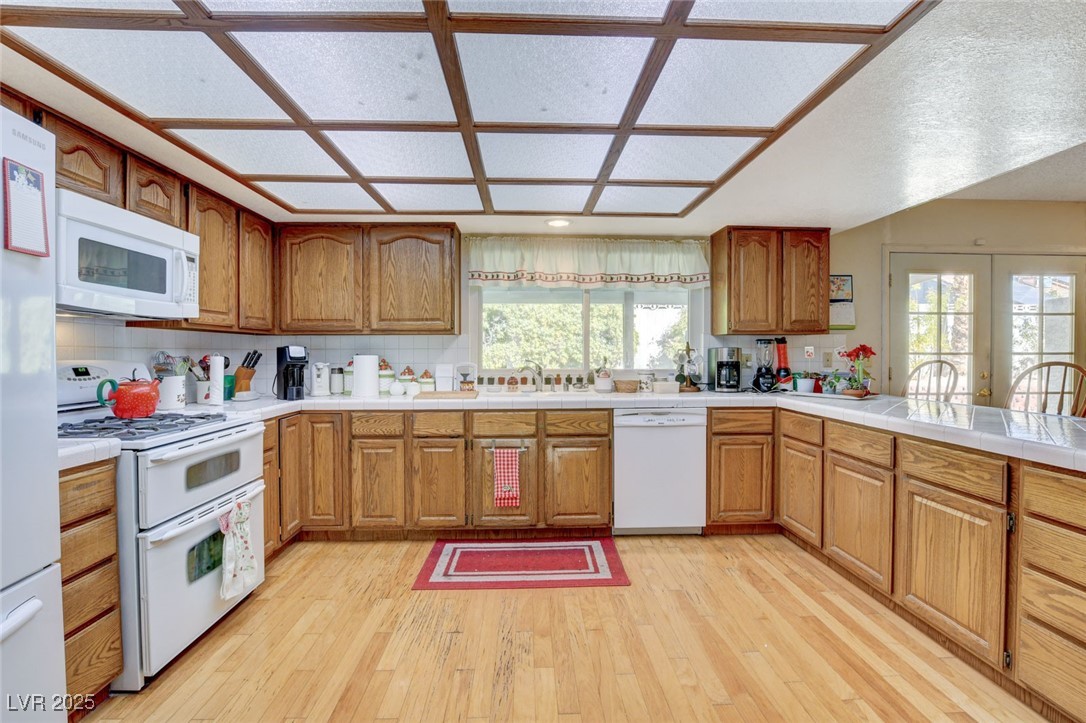 6466 Scotch Pine Circle Property Photo 23