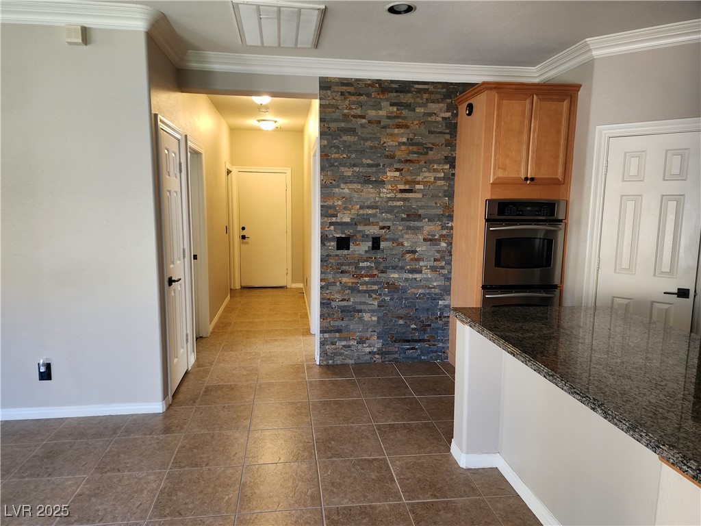 9853 Red Deer Street Property Photo 14